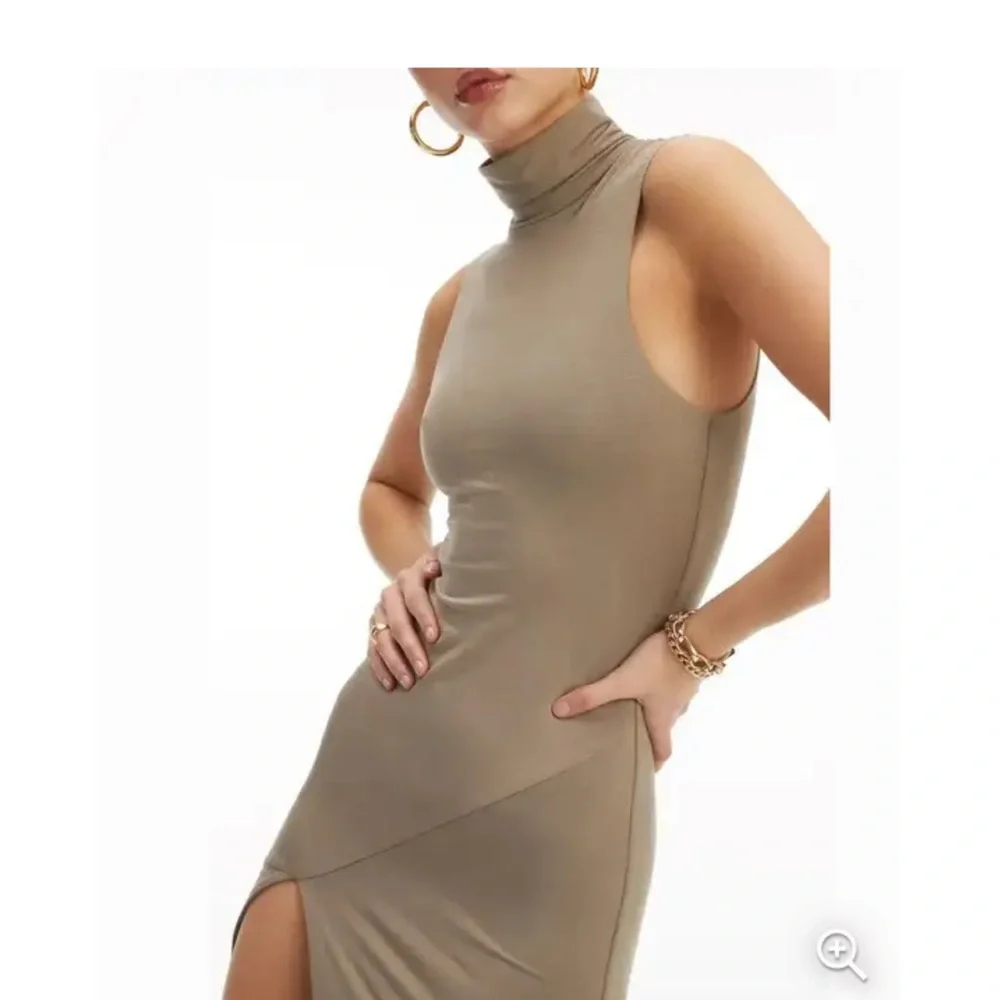 Good American Turtleneck‎ Midi Dress